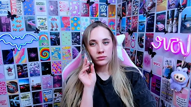 Živý XXX chat MiaMilas