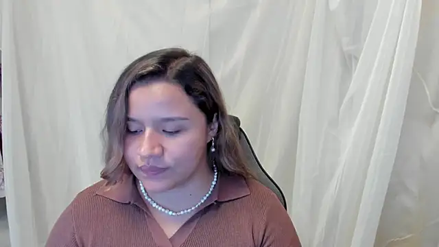 ElaBourn_ 即時 XXX 聊天