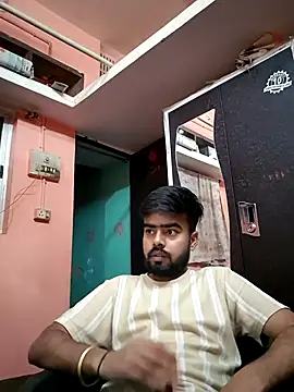 soniriyaa010101 Adlı Modelin Canlı XXX Sohbeti