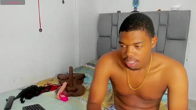 Show modela Andyprincex na web-kameri