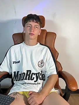 ARON_LUXX 网络视讯表演