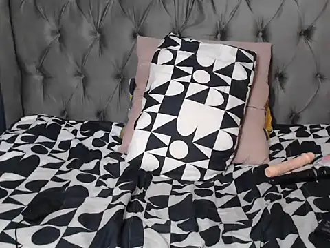 Cybil_Hearts' Live XXX Chat