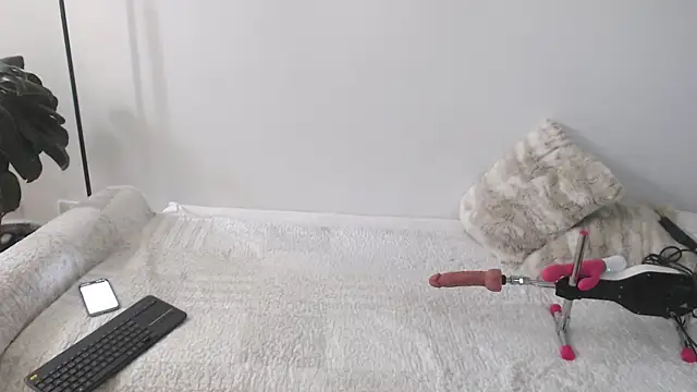 MIYESSI: онлайн-секс-чат