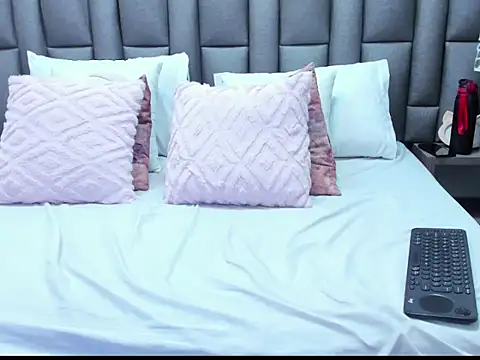 ZoeKrug Chat XXX in diretta