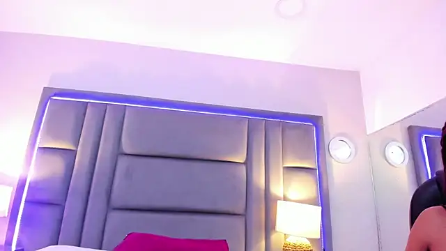 Chat +18 de GabyMoreau ao vivo