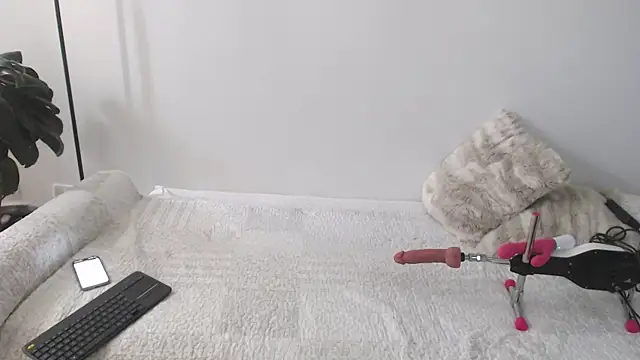 Chat +18 de MIYESSI ao vivo