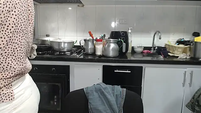 kateleyagrey's Live XXX Chat