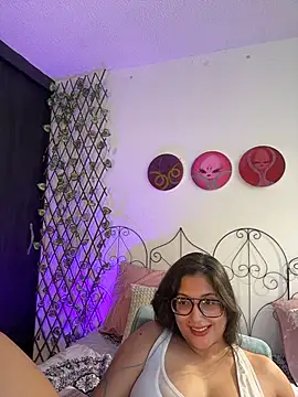 Avelyne Chat XXX in diretta