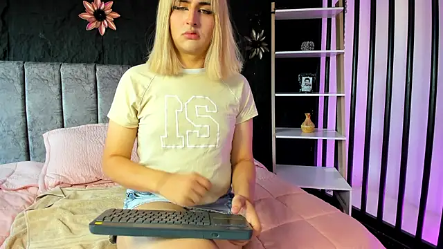 SophieWolf_ Live XXX Chat