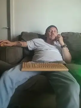 yourMasterisBored Chat XXX in diretta