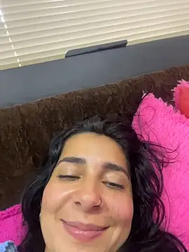 Chat +18 de Meganmilk1 ao vivo