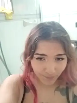 bella_mush élő XXX-chatje