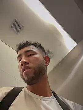 Show modela liam_bronw na web-kameri