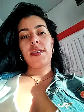 Luianna's Live XXX Chat