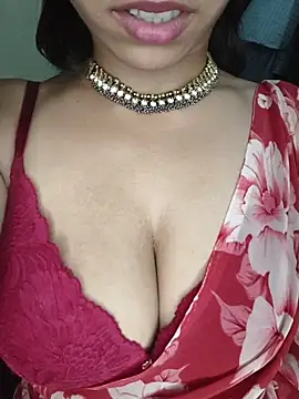 Pokazy przed kamerką – Savita2310