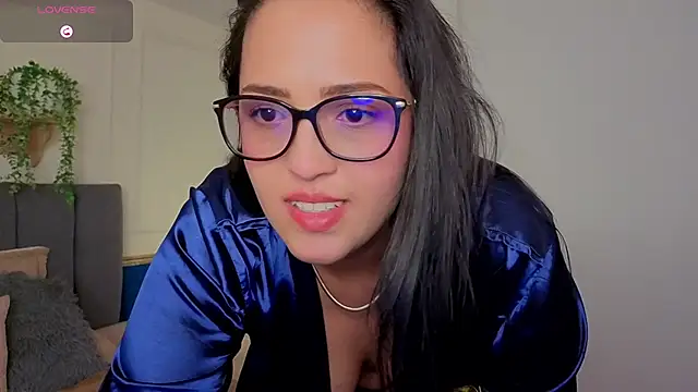 Chat +18 de Selena_Noir ao vivo