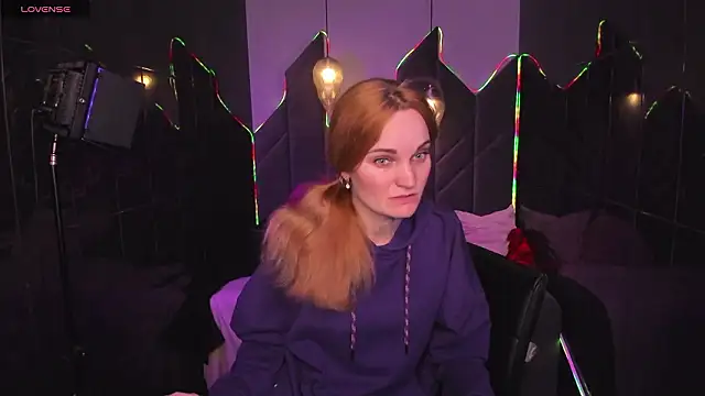 SaraSubtlety's Live XXX Chat