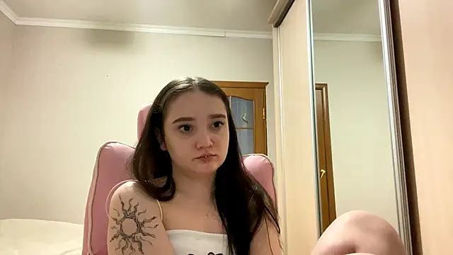 TrulaPhay's Live XXX Chat