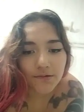 bella_mush élő XXX-chatje