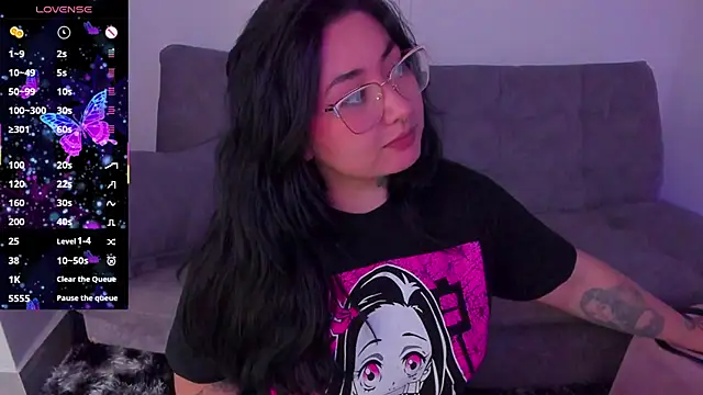 Chat +18 de Curvybaddie99 ao vivo