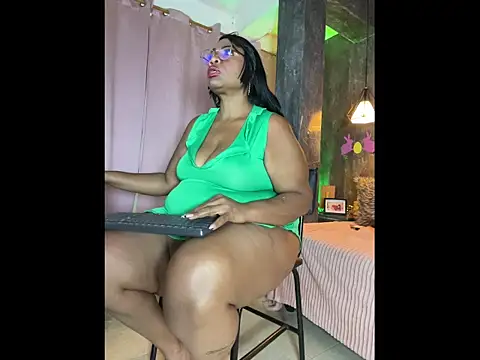 AranzalatinBlaks1: διαδικτυακό σόου στην κάμερα