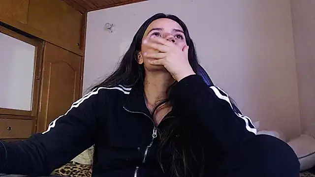 Chatroom XXX en direct de Shanel_Lozano