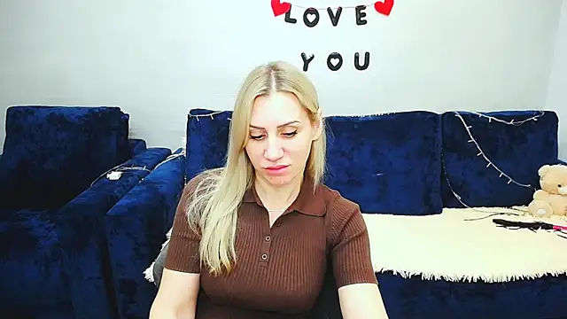 Polina-Ray: вебкам-шоу