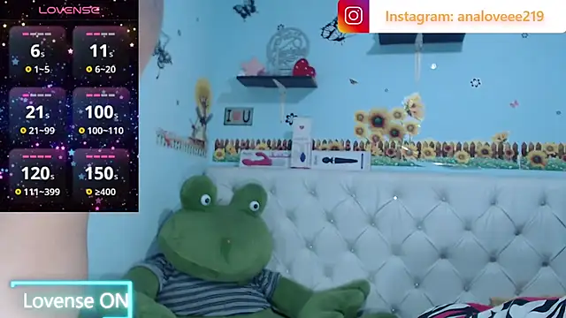 ana_studio's Live XXX Chat