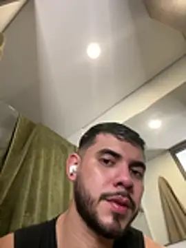 Dimitri_Bass élő XXX-chatje