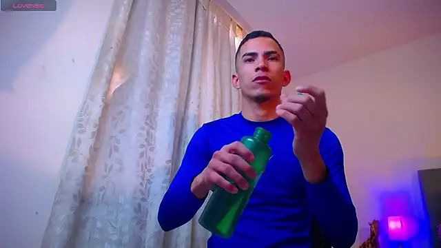 TOMBOYSEXX 在線直播表演