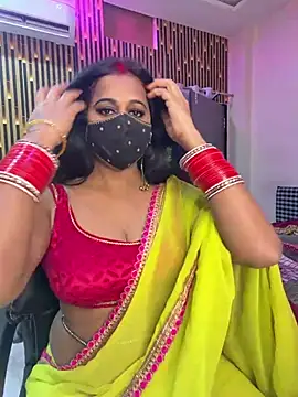 item_GirI Adlı Modelin Web Kamerası Şovu