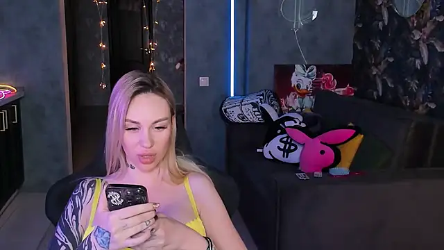 Blckmirrorr লাইভ XXX চ্যাট