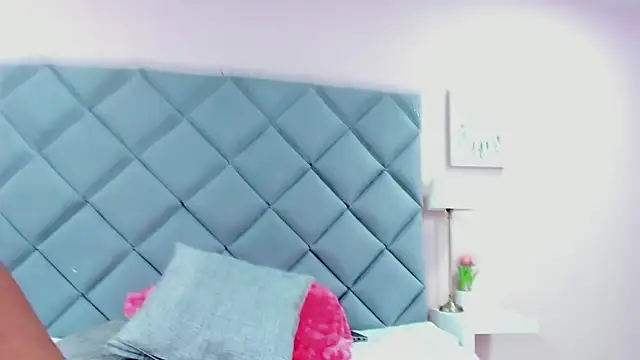 Chatroom XXX en direct de SienaStonee