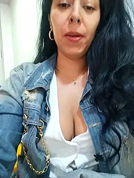 Luianna 现场XXX聊天