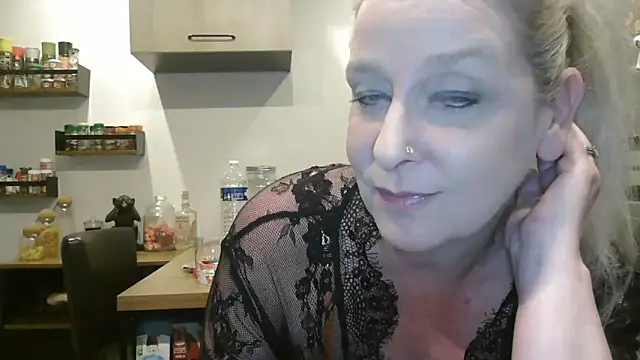 แชท XXX สดของ Cataleyaflowers69