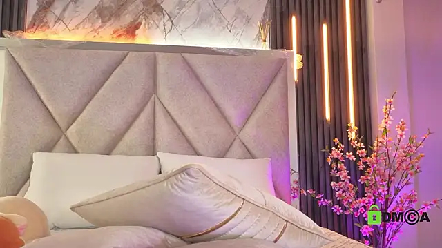 Онлайн чат XXX Happy_tits