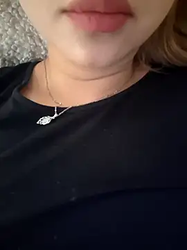 SherrylShaw Adlı Modelin Canlı XXX Sohbeti