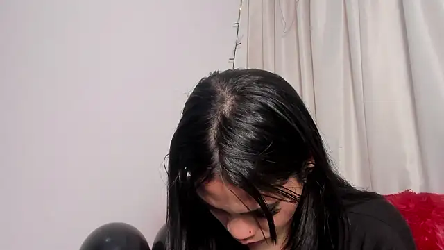 kendall_hernandez's Live XXX Chat