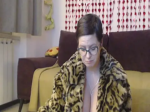 SneakyMiky's Live XXX Chat