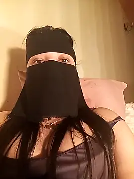 Show modela LONA-_- na web-kameri