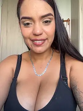 Sara-77n Live XXX chat