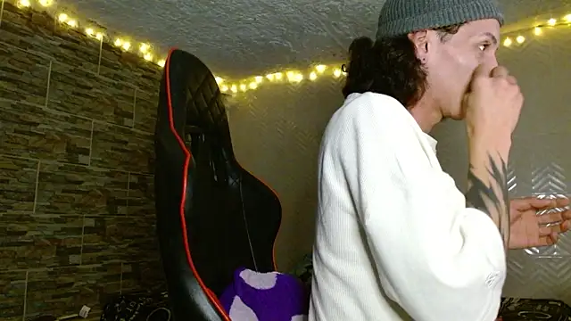 alurba666 在線直播表演