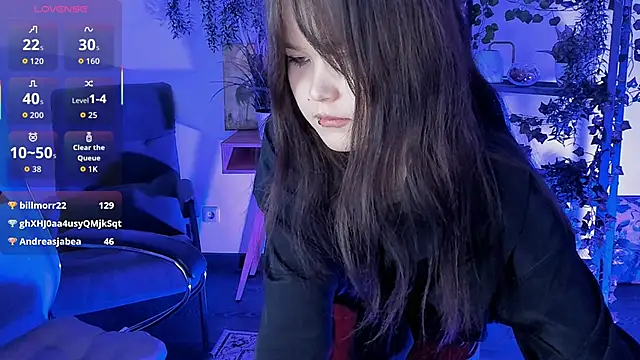 Elainebeness 即時 XXX 聊天