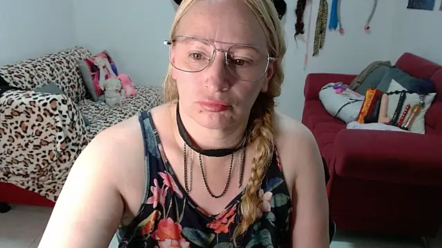 Czat XXX na żywo – emperabigbootybigass