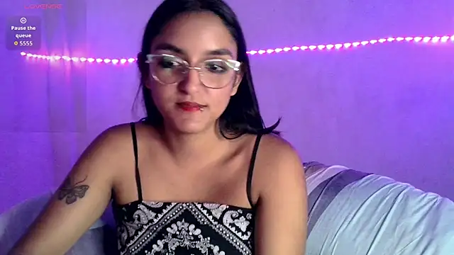 Czat XXX na żywo – Ari_20_