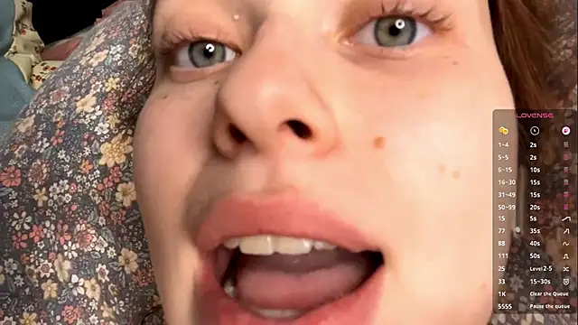 XXX chat uživo modela LoryMusetti