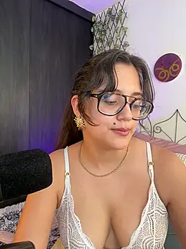 Živý XXX chat Avelyne