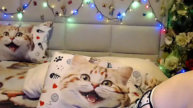 HappyWomanOn Webcamshow