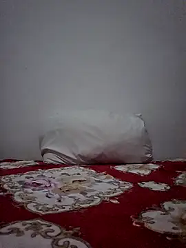 XXX chat uživo modela altinya