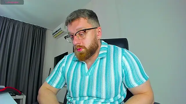 Webkamerová show Findom_guy